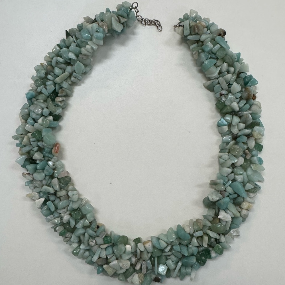 Elegant Aquamarine Stone Necklace